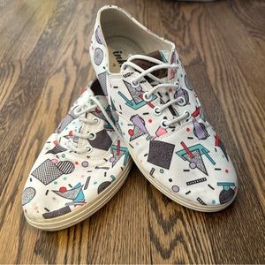 Cute patterned Inkkas lace up sneakers